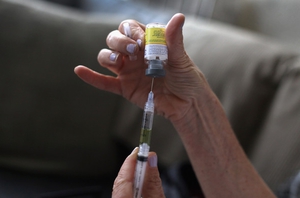 מה משתמשים כדי להרדים כלבים? להרדים את חיית המחמד שלך לבד