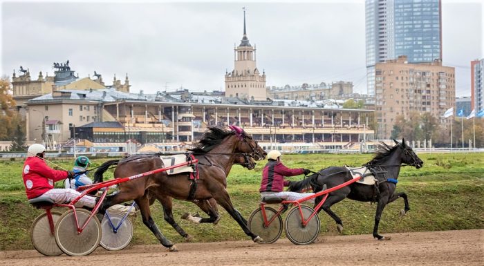 טריבון המכון הבינלאומי המרכזי של מוסקבה