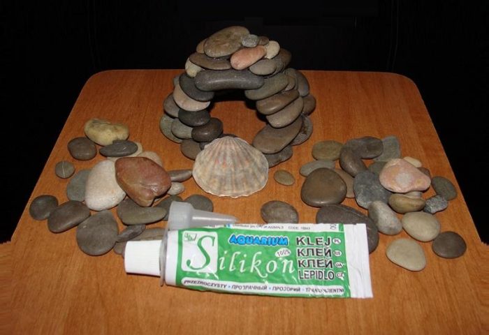 אקווריום DIY עשוי מאבנים