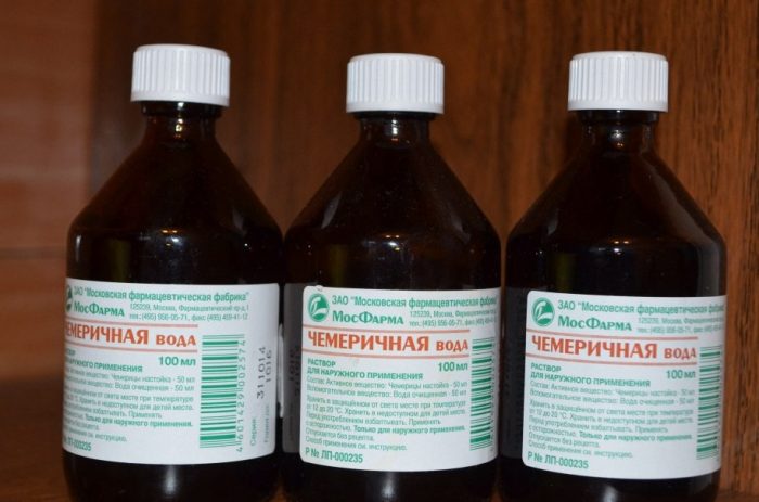 מים של הלבור