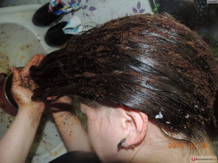 חינה וקפה על השיער