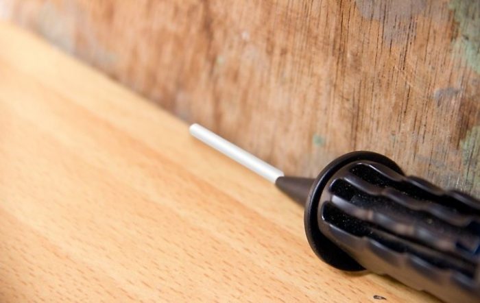 איטום סדקים בקירות