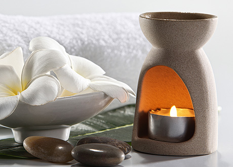 מנורת ריח עם נר תה דולק