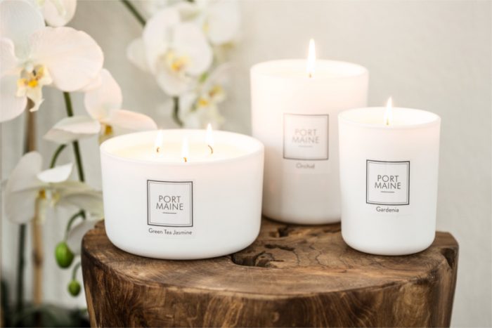 שלושה נרות פרפין בגדלים שונים