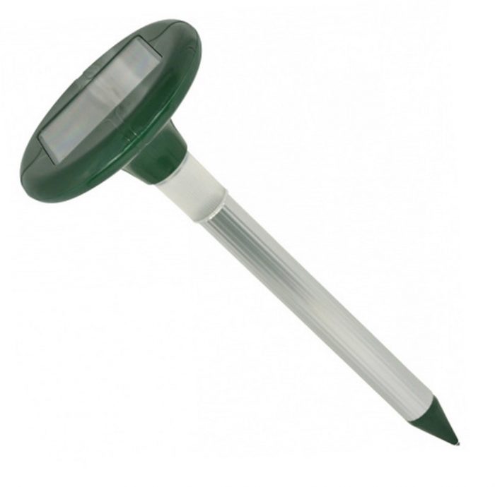 מראה ה-EcoSniper, המצויד בסוללה סולארית