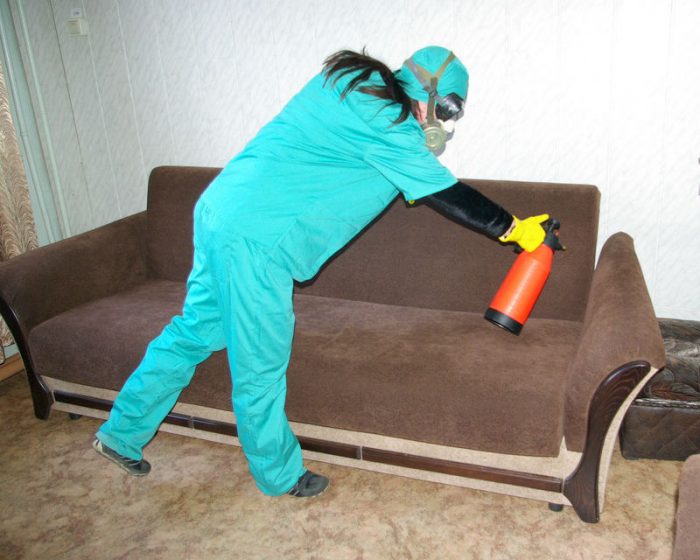 ריסוס רהיטים מרופדים