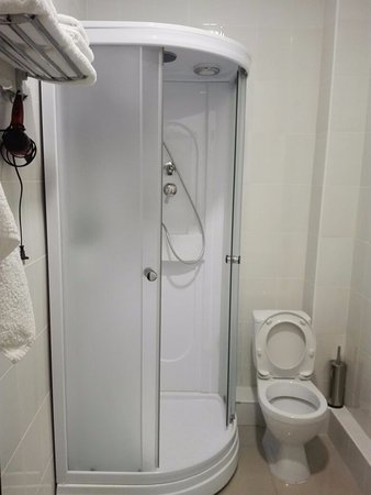 חֲדַר אַמְבַּטִיָה