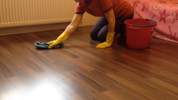 לשטוף רצפות בקבוצה