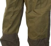 תפרים וגומייות על מכנסיים