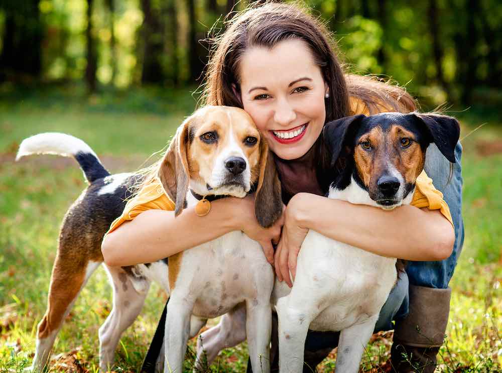 האם כדאי לי להשיג כלב שני? היתרונות והחסרונות
